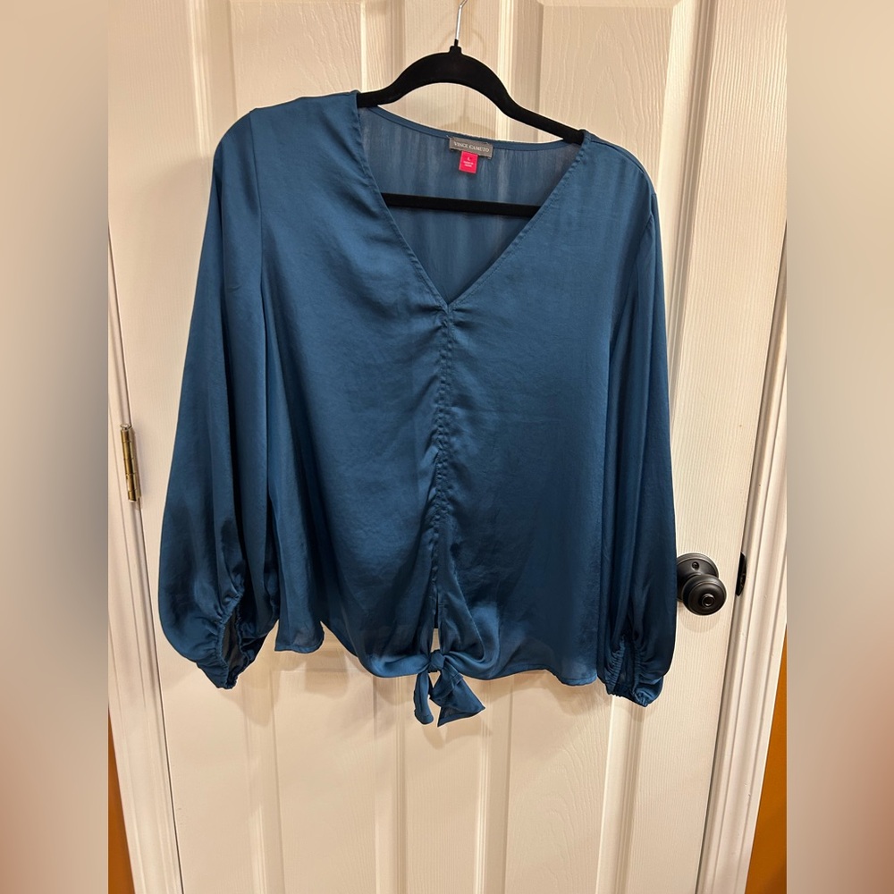 Vince Camuto Size Large Top